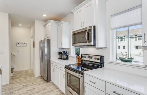 Ono Island House | 3BR Coastal Chic Townhouse | EV Charger | Pools | Tennis | Beach Club|Free Activities Including Golf
