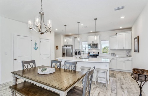 Ono Island House | 3BR Coastal Chic Townhouse | EV Charger | Pools | Tennis | Beach Club|Free Activities Including Golf