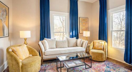 Hartsburg House | 3BR Farmhouse with Views Near Hart Creek Trails