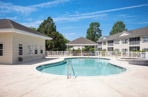 Red Hill Condo | 3BR Golf Resort 1st floor Condo. Pool, Hot Tub, Screened Porch.