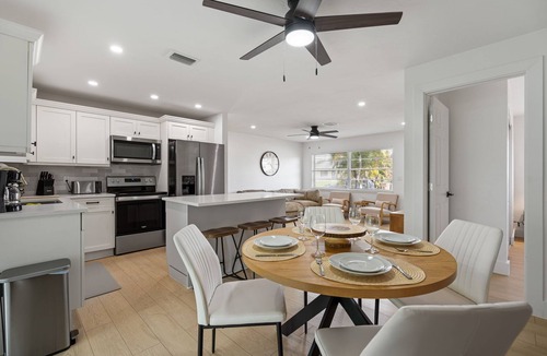 Fort Myers Shores House | 3BR Home River Access Boating Screened Lanai