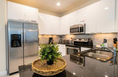 Four Corners House | 3BR Home w Pool Near Disney