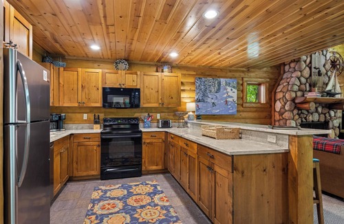 Boyne City Cabin | 3BR Private Mountain Cabin 823 | Sleeps 10 | Ski-in/out | Private Hot Tub