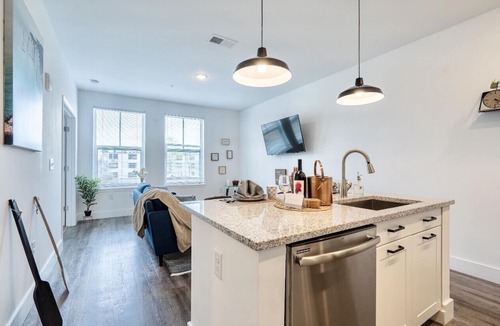 South Downtown Condo | 4/20 Friendly Benz Bungalow Atl GWCC