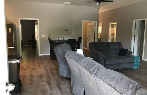 Hardin House | 4 Bedroom, 2 bath, newer home located 2 from Jonathan Creek/Kentucky Lake.