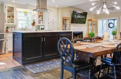 Old Village Apartment | 4 Bedroom 634995 by Houzlet