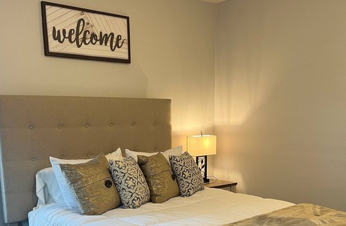 Jackson House | 4 bedroom gorgeous American classic