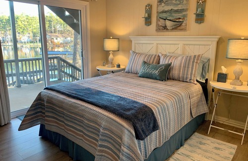 Cherokee Village House | 4-bedroom lakefront house with private dock