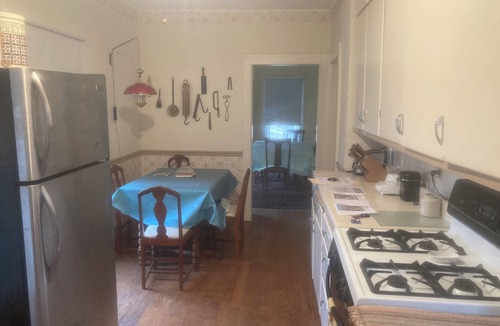 Fremont Cottage | 4-bedroom Lakefront Retro Cottage on Lake George in Fremont, IN