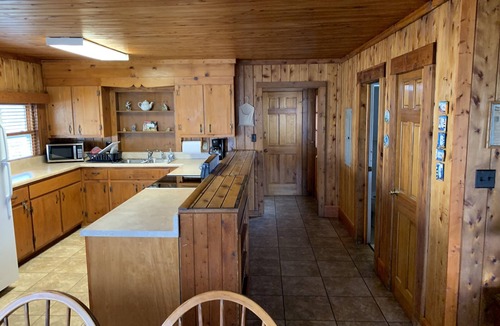 Colington Cottage | 4 BR, 2 BA Cottage Kill Devil Hills, Close to the ocean, NO Steps