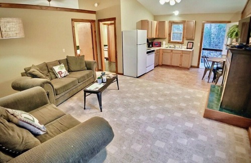 Eureka Springs Cabin | #4 - Cedar Creek Cabins - Giant Spa Tub/Charming 1-bedroom cabin