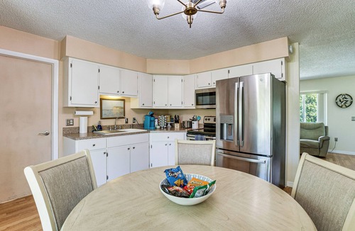Port Charlotte Cottage | 4 Mi to Hospitals! Port Charlotte Home w/Lanai