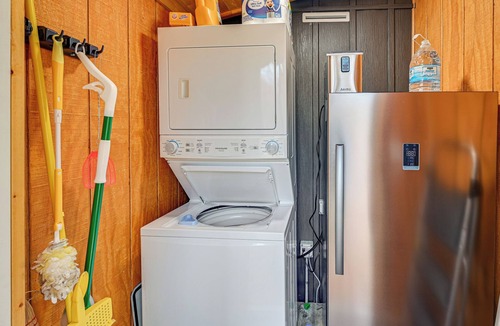 Brownsville Cottage | 4 Mi to Mammoth Cave: Hand-built Cabin on 70 Acres