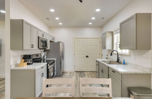 Banner Hill House | 4 Mi to Nolichucky River Adventures! Mtn-View Home