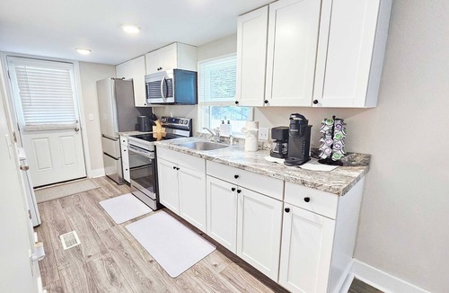 Burlington House | 4 Min to Downtown - 5 Min to Elon -Wi-Fi