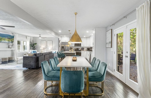 Marietta House | 4bed/3 bath Marietta- Monthly- flexible Stays- Pet Friendly