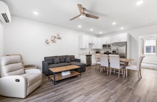 Nashboro Village House | 4Beds + Safe & Quiet! 10min Airport & 15toDowntown!