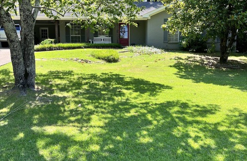 Oxford House | 4BR/3BA home, close to square, <2m from stadium