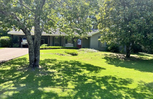 Oxford House | 4BR/3BA home, close to square, <2m from stadium