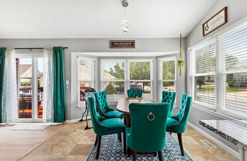 O'Fallon House | 4BR Marvel House Game Room, Sleeps 14