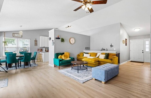 O'Fallon House | 4BR Marvel House Game Room, Sleeps 14