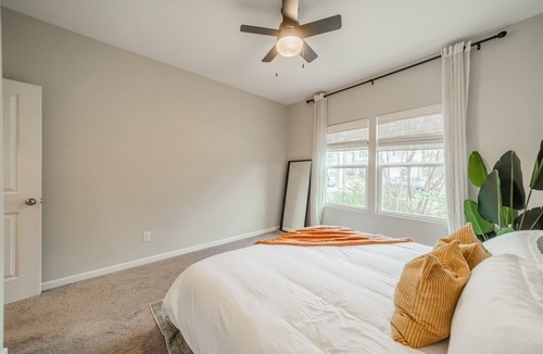 Charlotte House | 5 Beds| Spectrum Center | Bank of America Stadium