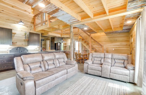 Kuttawa Cottage | 5 Mi to Lake Barkley: Secluded Retreat in Kuttawa