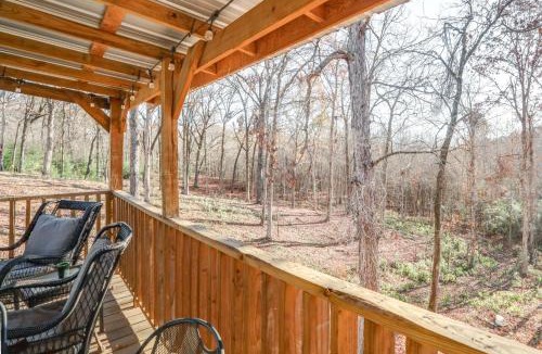 Independence House | 5 Mi to Sardis Lake! Relaxed Stay Near Outdoor Fun
