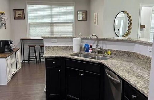 Fletcher House | 5 min from Asheville Airport, 4 BR with pool table