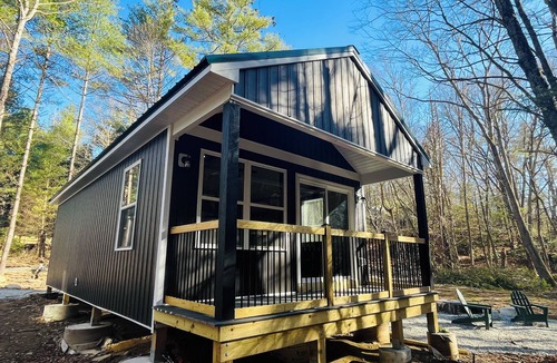 Montebello Cabin | 5 minutes to Blue Ridge Parkway, Crabtree Falls, hiking, wineries, breweries