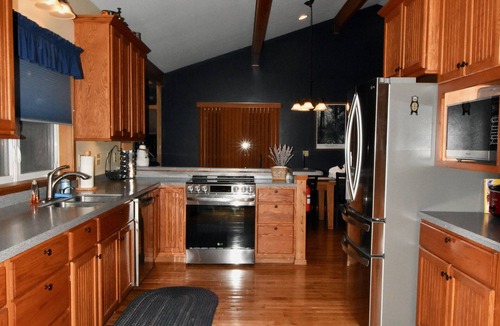 Blakeslee House | 5 STAR OWNER Managed, Lake Xcess, dock, Pool, Pickle-ball, Home Theater, firepit