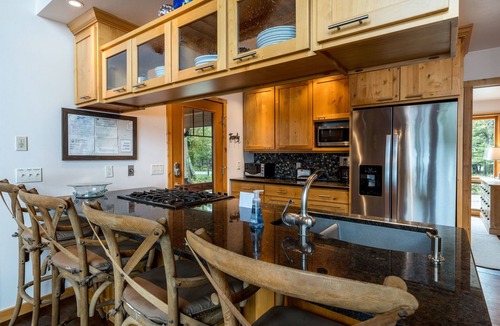 Sturgeon Bay House | 5-Stars! 1.3 Acres On Lk Mich!- Sept 16-20 Still Available!