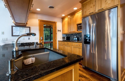 Sturgeon Bay House | 5-Stars! 1.3 Acres On Lk Mich!- Sept 16-20 Still Available!