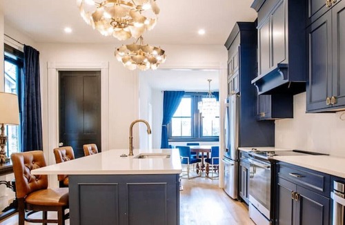 Downtown Knoxville Villa | 517 Townhome · ✧Luxurious East TN Townhome ✧ Walk to Downtown
