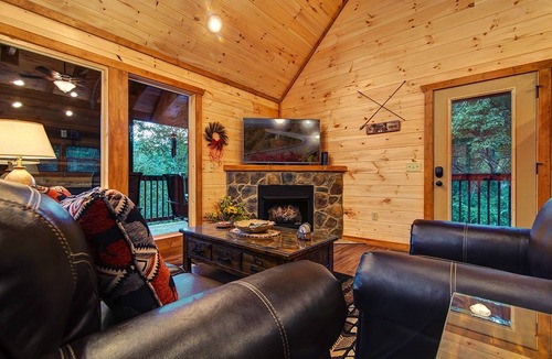 Pigeon Forge Cabin | 56 m² Cabin ∙ 1 bedroom ∙ 4 guests