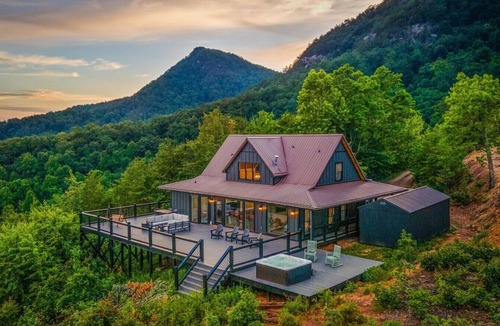 Cosby Cabin | 5BR*Hot Tub*Game Rooms*Incredible Views+Privacy!