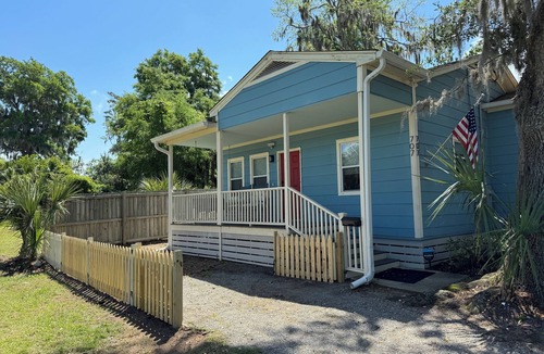 Historic District House | 5Min Walk to Waterfront. Pet Yes