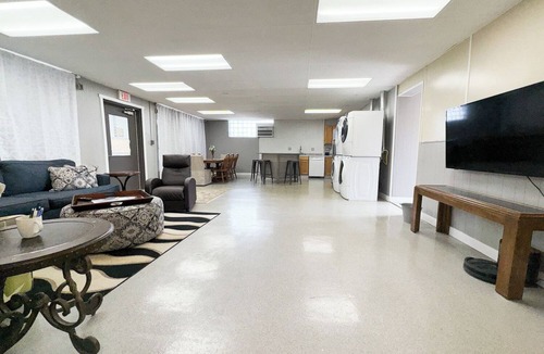 Anchor Bay Harbor House | 6 Bedroom, 1.5 Bath, Ground Floor, Ranch Style Unit, Sleeps 12, Boat Launch, NEW