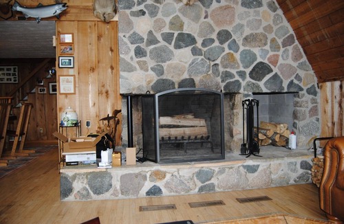 L'Anse Cabin | 6-bedroom lodge with private lake and 200 pristine acres of forest.