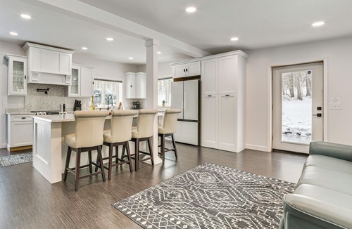 Boyne City Cottage | 6 Mi to Boyne Mtn: Cozy & Private Couple's Cottage