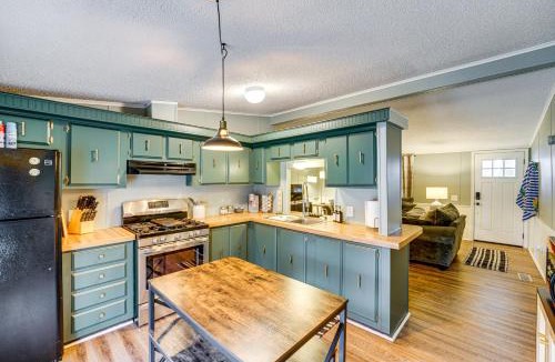 Port Austin House | 6 Mi to State Harbor! Stylish Port Austin Home