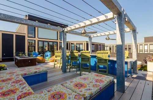 Old West Side Apartment | 6 Modern Apts - 12 Beds w Parking - Near Kerrytown