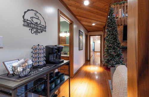 Mount Nebo House | 680 Steps to Lake- Sleeps 16- Ultimate GameRoom-15 min NRG
