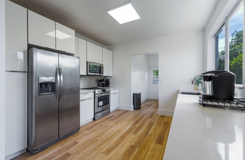 The Roads House | 6BR Central Miami, Outdoor Cinema, Private Pool, Best for Groups