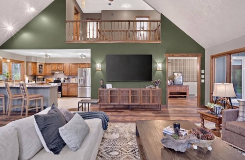 Gaylord Cabin | 6BR Northern Fox Lodge on 17th Hole w/Private Hot Tub & Game Room