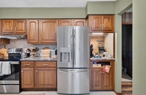 Gaylord Cabin | 6BR Northern Fox Lodge on 17th Hole w/Private Hot Tub & Game Room
