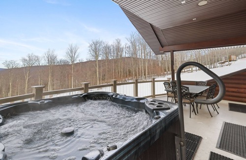 Timberline House | 7 BR Ski-In/Out, 4D Gaming Theater, Hot Tub, 2 Theaters, Sauna, & Mountain Views