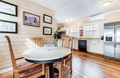 Hayesville Cabin | 7 Mi to Lake Chatuge: Creekside Cabin w/Decks!