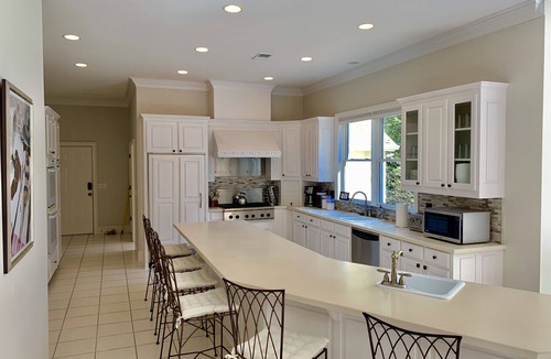 Flowery Branch House | 7000 sf: 5 king/1 queen/7 single beds, heated pool/spa, designer furnishings