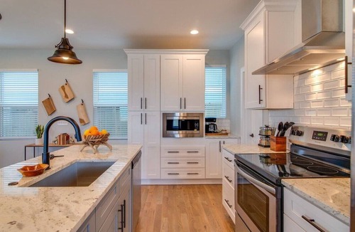 Hope Gardens House | 8 bedrooms! Great location! Brand new! Sleeps 24!